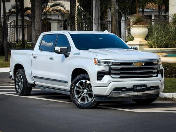 CHEVROLET SILVERADO 5.3 V8 GASOLINA 1500 HIGH COUNTRY 4X4 AUTOMÁTICO